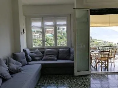 Window With View On Portofino Peak And Camogli דירה רקו